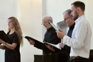 Członkowie chóru Cantate Deo