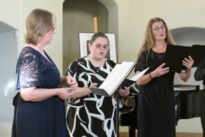 Członkowie chóru Cantate Deo